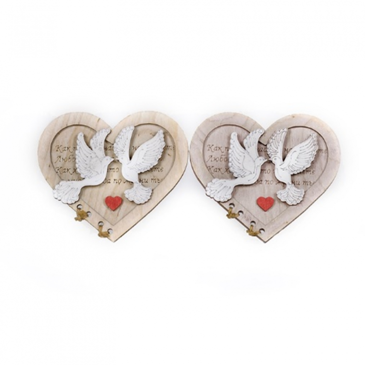 Открытка деревянная "Голуби в сердце"